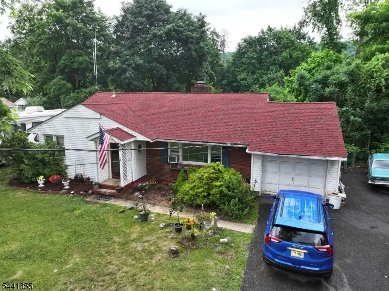 11 N Clark St, Ogdensburg, NJ 07439 - #1