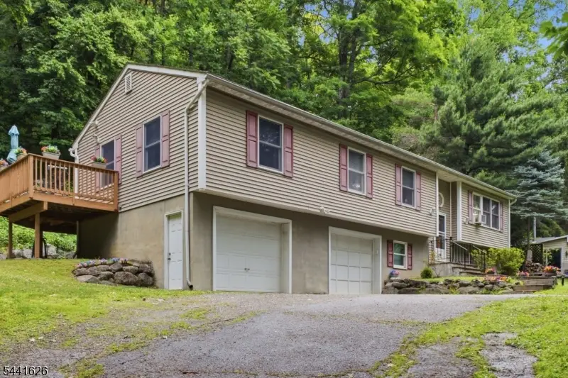 51 W Shore Dr, Vernon, NJ 07462 - #2