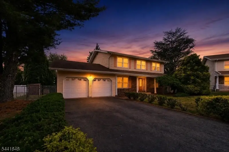 28 Amherst Ct, Wayne, NJ 07470 - #2