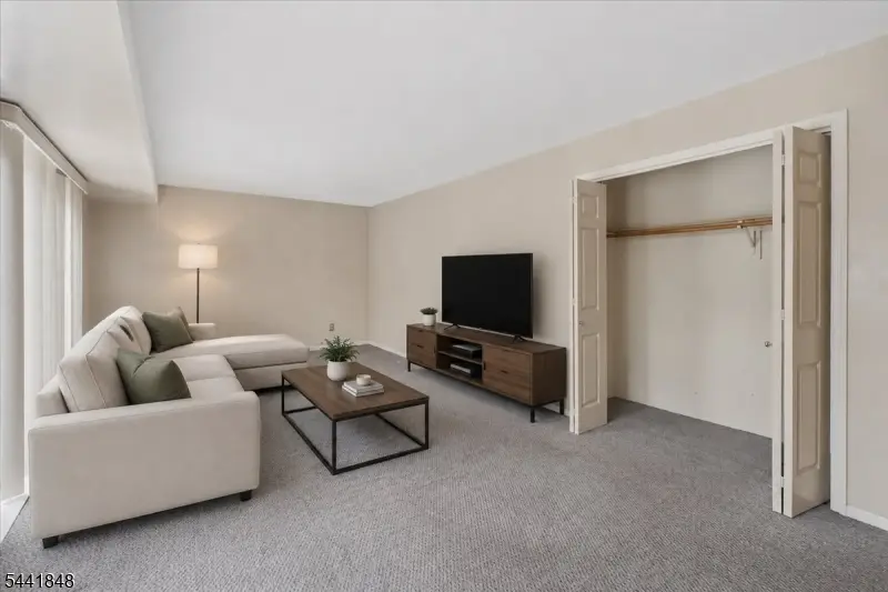 28 Amherst Ct, Wayne, NJ 07470 - #3