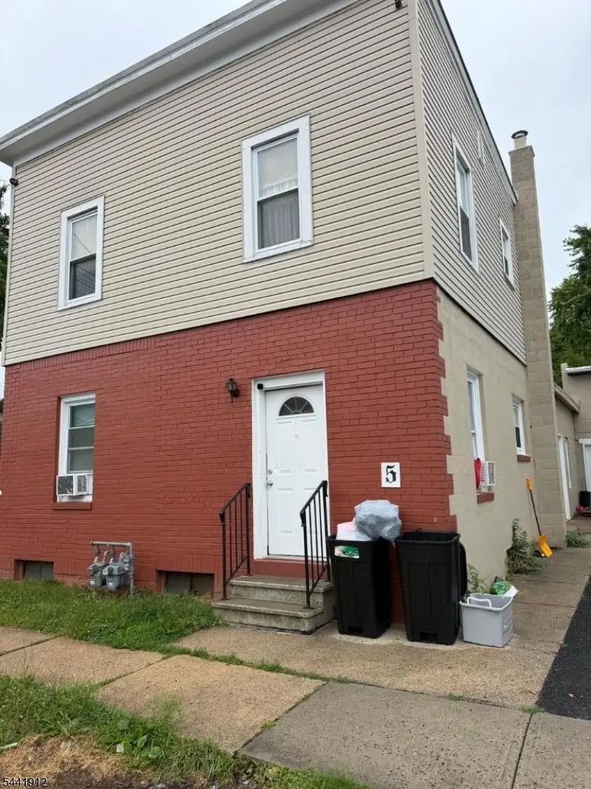 5 2nd St, Raritan, NJ 08869 - #1