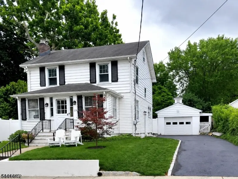 11 Van Dyke Pl, Summit, NJ 07901 - #1