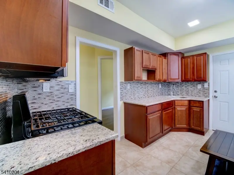 52 Amherst St, East Orange, NJ 07018 - #2