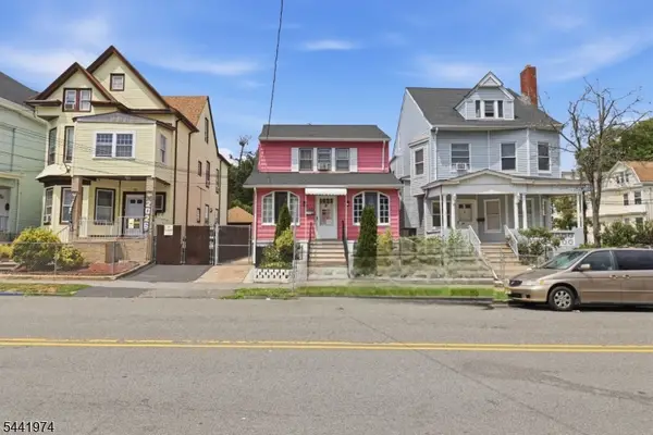53 18th Ave, Paterson City, NJ 07513
