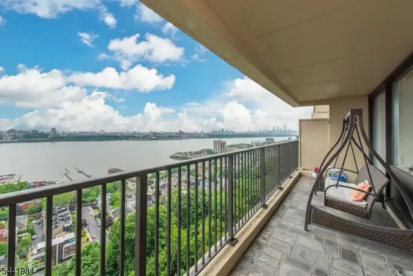 3 Horizon Road #1007, Fort Lee Boro, NJ 07024
