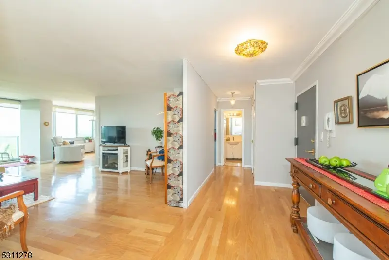 1 Claridge Dr #725, Verona, NJ 07044 - #3