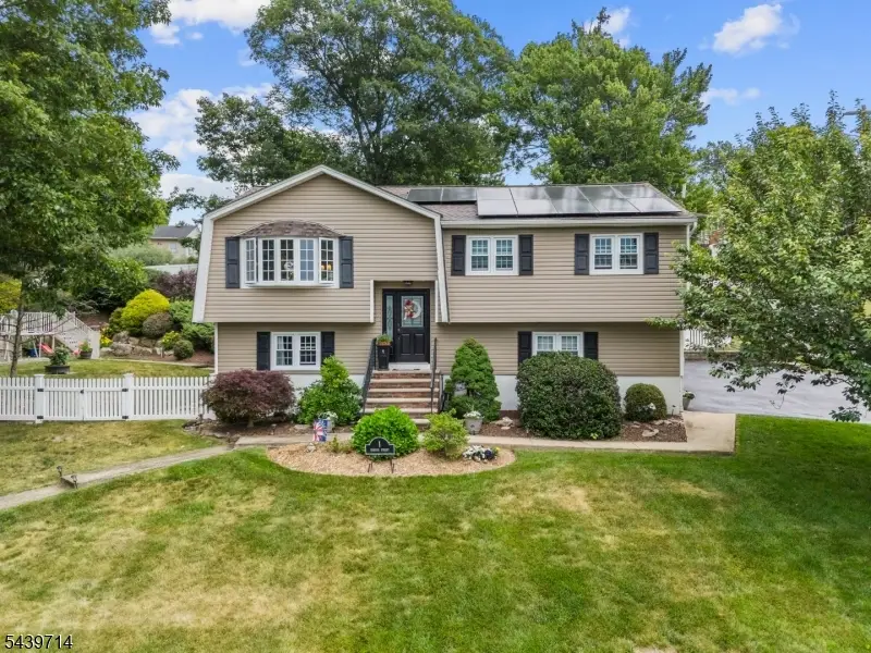 1 Bertha St, Hopatcong, NJ 07874 - #1