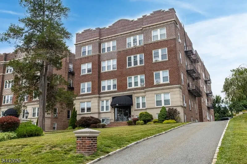 16 Forest St C6302, Montclair, NJ 07042 - #2