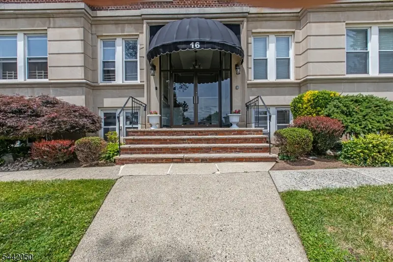 16 Forest St C6302, Montclair, NJ 07042 - #3