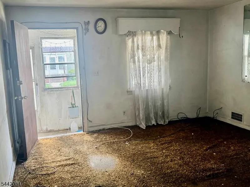 72 Hanford St, Newark, NJ 07114 - #2