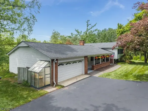7 Sky View Garden Rd, Clinton Twp., NJ 08833