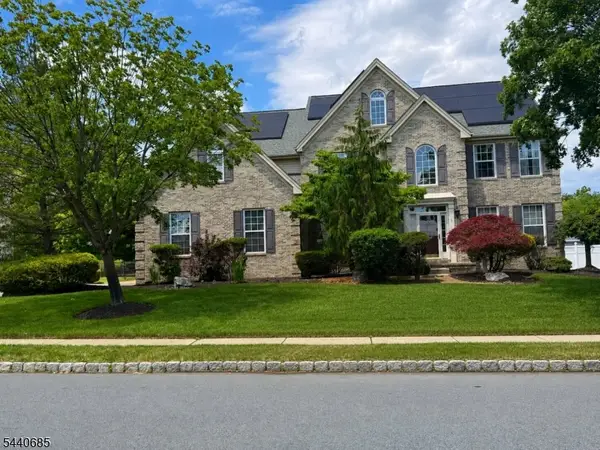 5 Rue Cezanne, Franklin Twp., NJ 08873