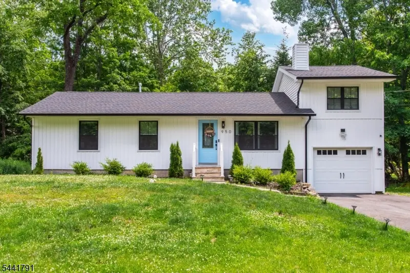 950 E Walnut Dr, Fredon, NJ 07860 - #1