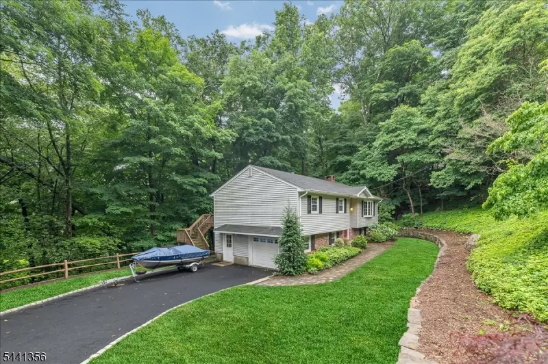 72 Smokey Ridge Rd, Ringwood, NJ 07456 - #3