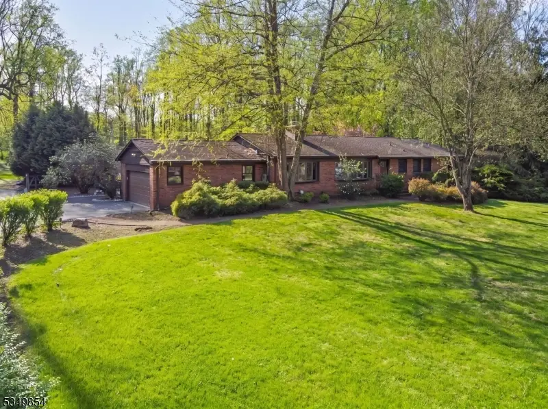 13 Skyline Dr, Warren, NJ 07059 - #1