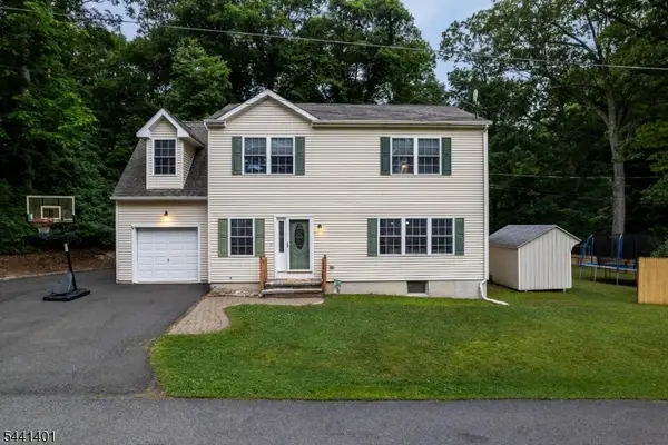 13 Cranberry Ledge Rd, Byram Twp., NJ 07821