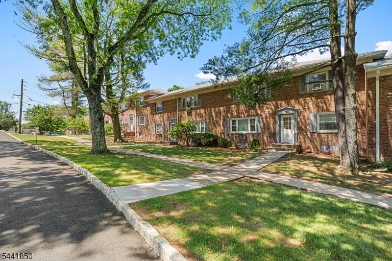 41 Wedgewood Drive Unit 118, Verona, NJ 07044 - #3