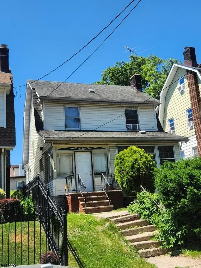 186 Hansbury Ave, Newark, NJ 07112 - #1