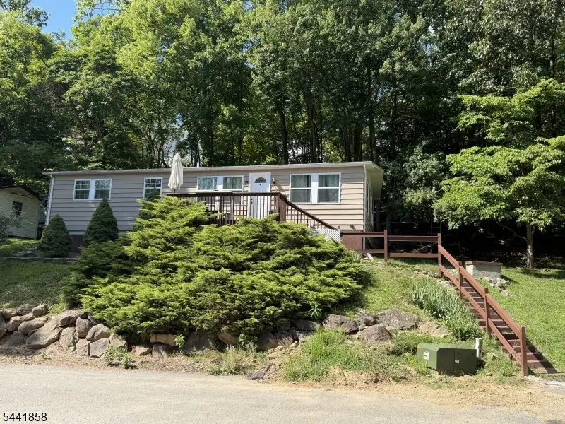 54 Northwood Dr, High Bridge, NJ 08829 - #2