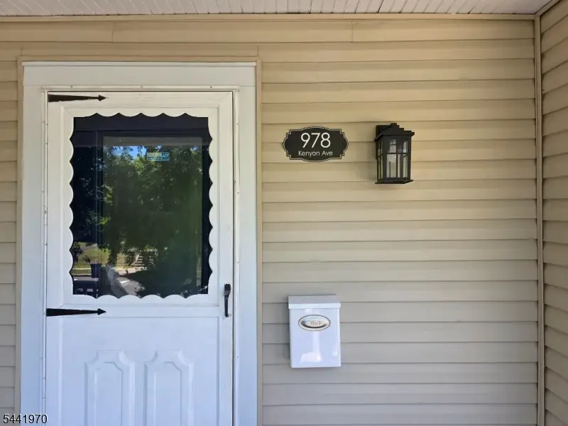 978 Kenyon Ave, Plainfield, NJ 07060 - #2