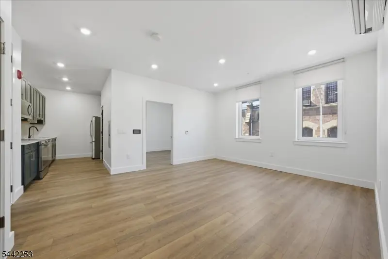 21 Lincoln Park #101, Newark, NJ 07102 - #1
