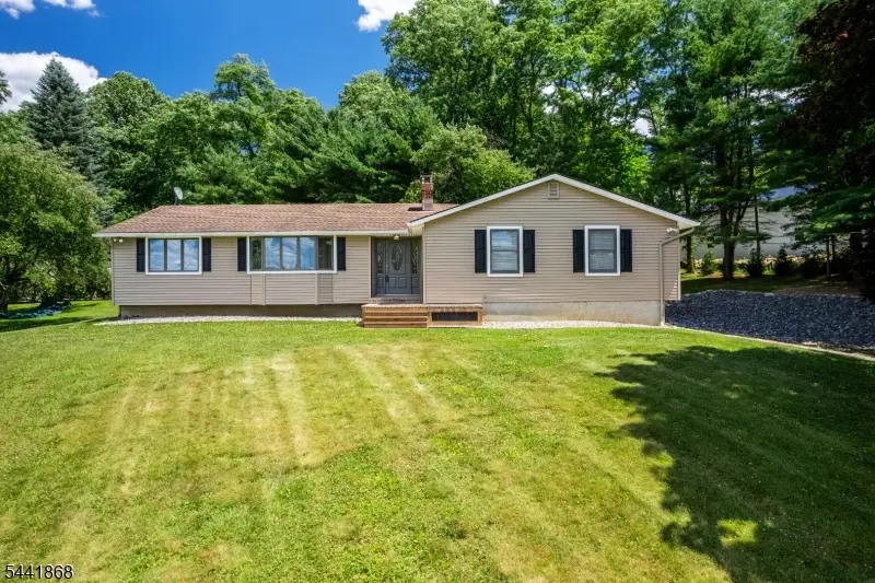 9 Ernella Dr, White, NJ 07823 - #1