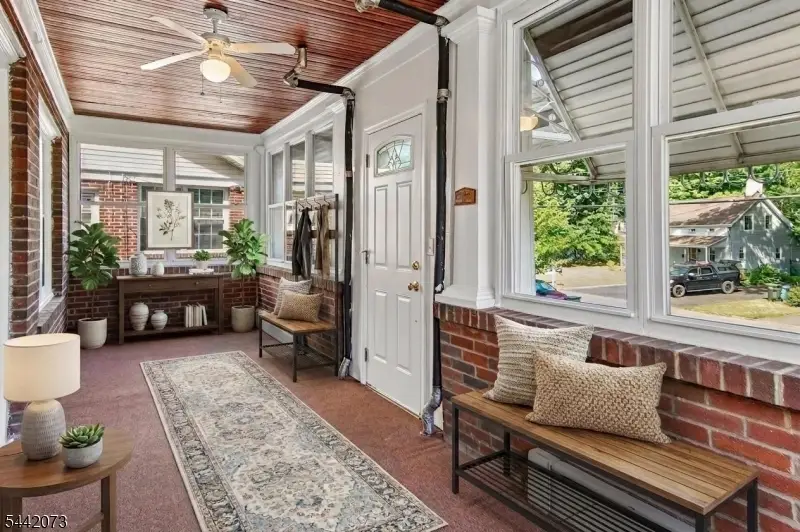 587 Woodland Ave, Mountainside, NJ 07092 - #2