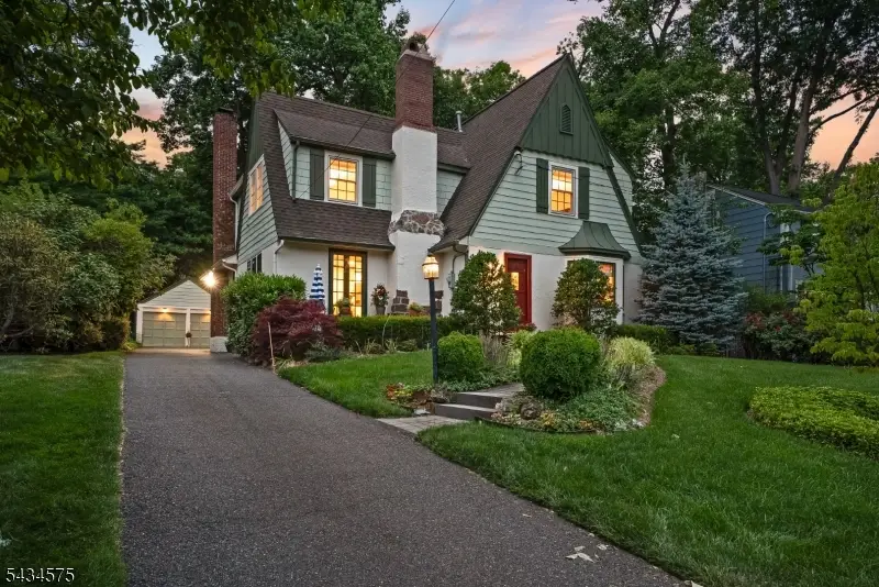 35 Woodland Road, Millburn, NJ 07078 - #2