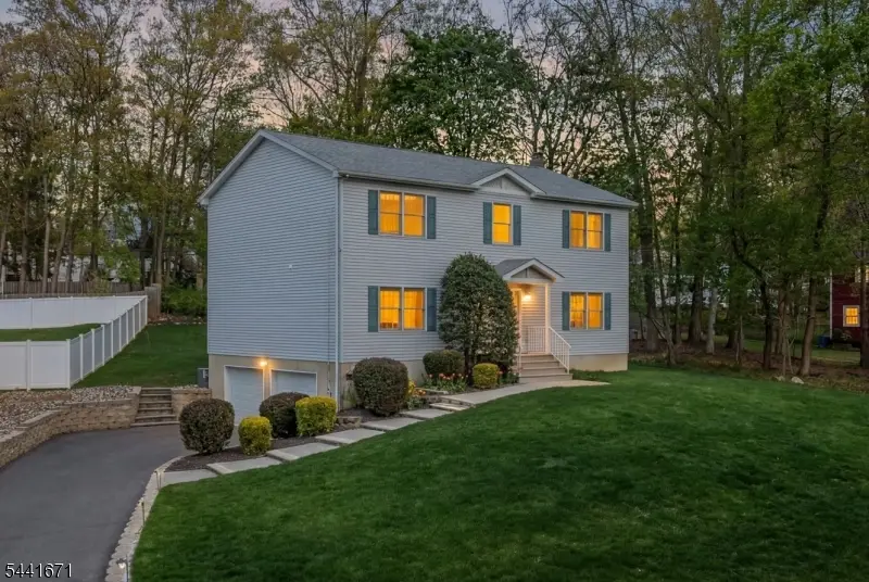 27 Harvest Ln, Livingston, NJ 07039 - #1