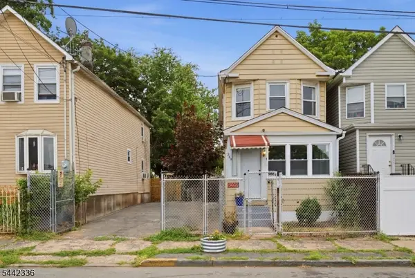 255 S 18th St, Newark City, NJ 07103