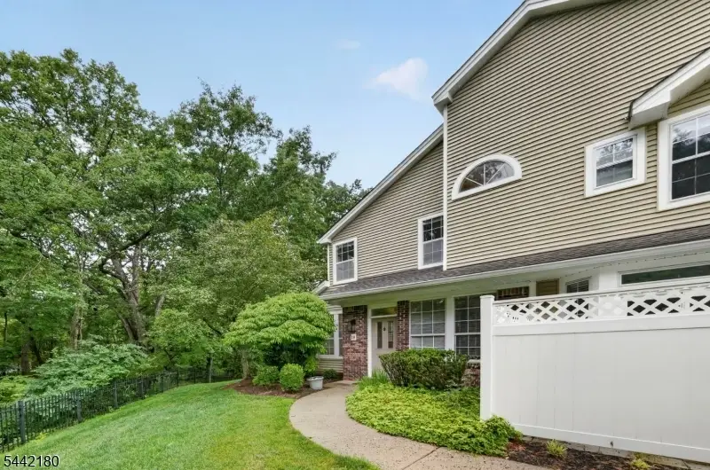 18 Pheasant Brook Court, The Hills, NJ 07921 - #2