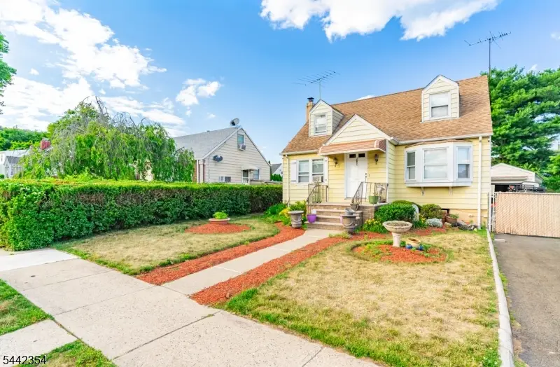 230-232 Sherwood Ave, Paterson, NJ 07502 - #1