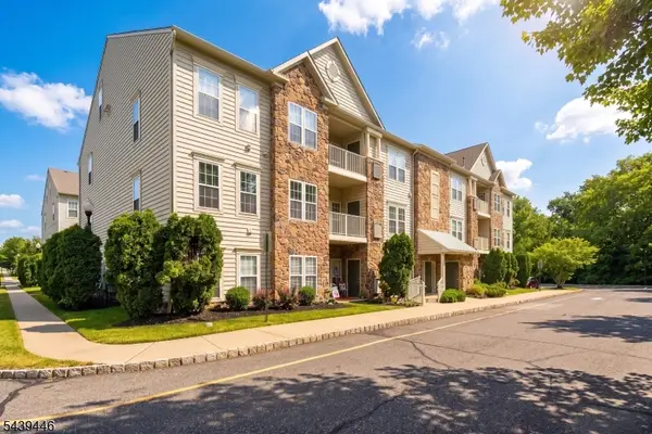 4 Steele Pl #C, Hillsborough Twp., NJ 08844