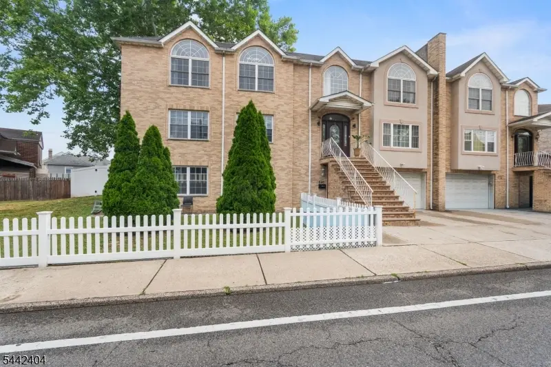 640 Riverside Ave, Lyndhurst, NJ 07071 - #2