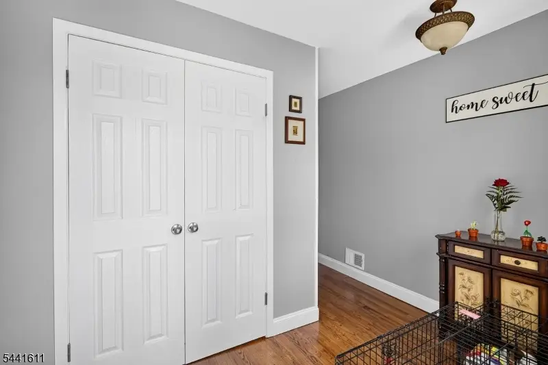 31 Chelsea Cir, Raritan, NJ 08822 - #2