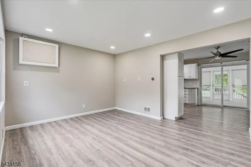 75 Fichter St, Bloomingdale, NJ 07403 - #3