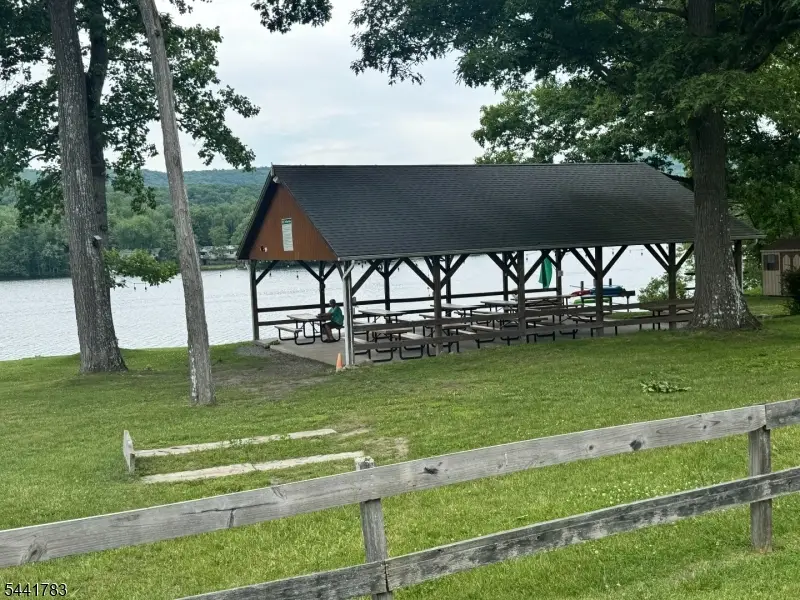 2 Palmetto Tr, Crandon Lakes, NJ 07860 - #2