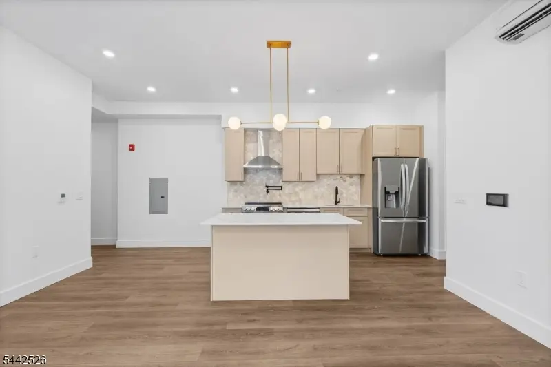 21 Lincoln Park #203, Newark, NJ 07102 - #2