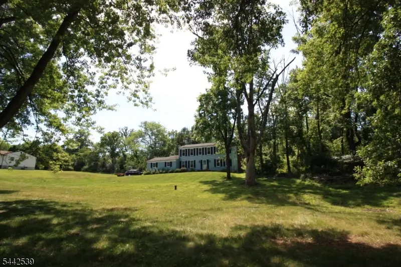 10 John Dr, Clinton, NJ 08801 - #1