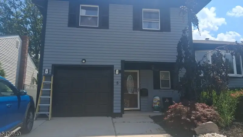 5 Sumutka Ct, Carteret, NJ 07008 - #1