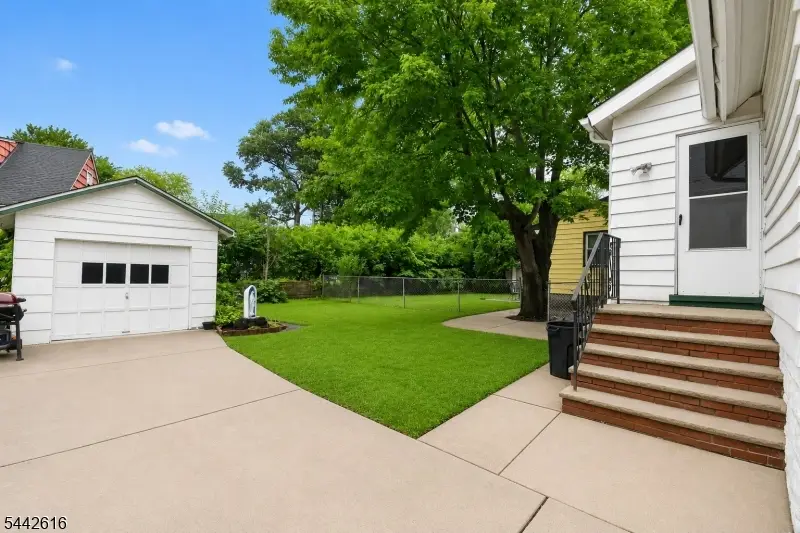 438 Joralemon St, Belleville, NJ 07109 - #3