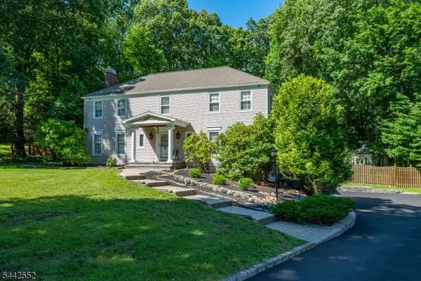 11 Laurel Ln, Hanover Twp., NJ 07950