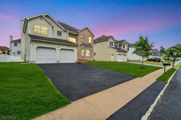 42 Leah Way, Parsippany-Troy Hills Twp., NJ 07054