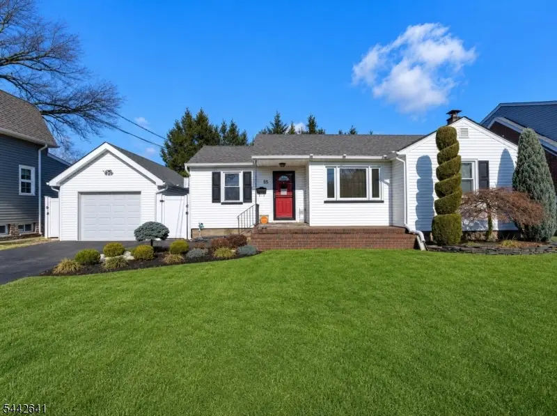 55 14th Ave, Elmwood Park, NJ 07407 - #1
