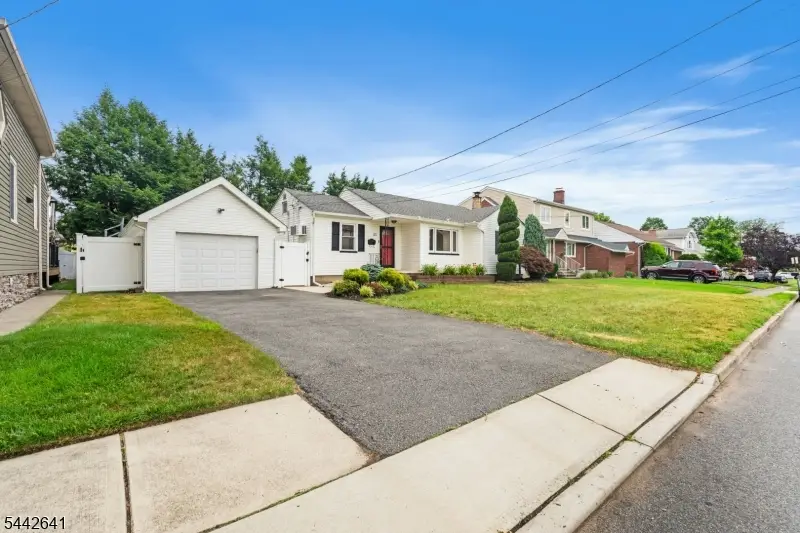 55 14th Ave, Elmwood Park, NJ 07407 - #3