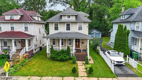 416 Pine St, Roselle Boro, NJ 07203