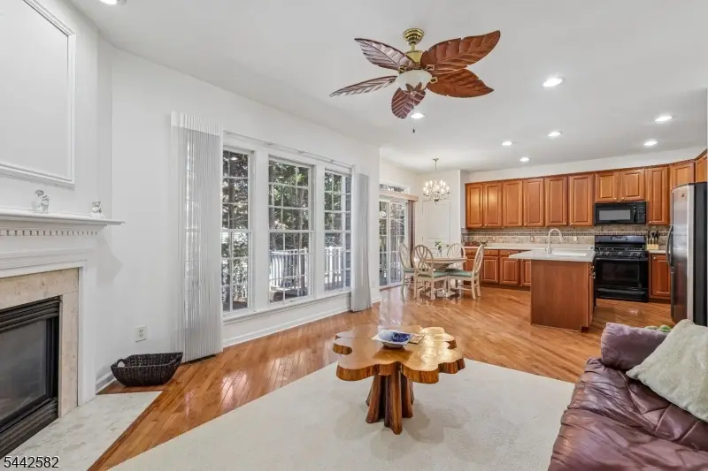 5 Scarlet Oak Ln, Paramus, NJ 07652 - #2