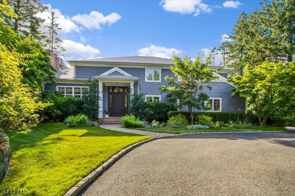 2 Denman Ct, Millburn Twp., NJ 07078
