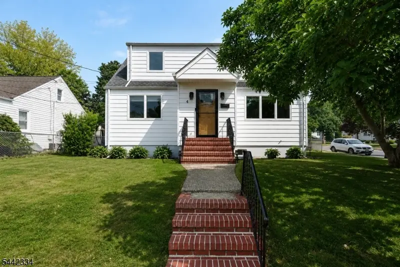 4 Howard Ave, Clifton, NJ 07013 - #1