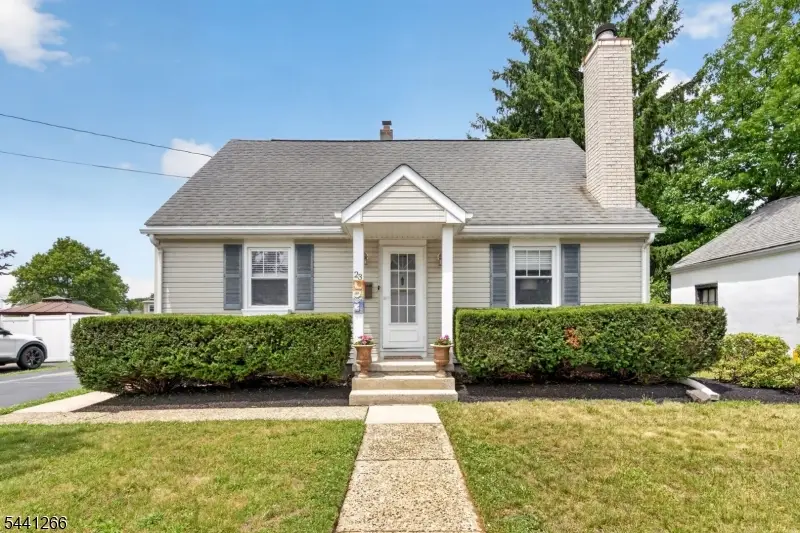 23 Norton Ave, Hamilton, NJ 08610 - #1